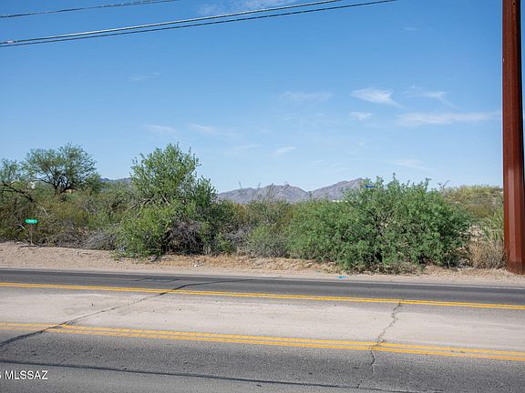 4th image of 5449 N Silverbell Rd
