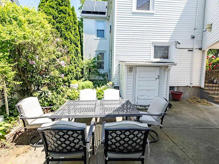 19 Faxon St — Photo 16