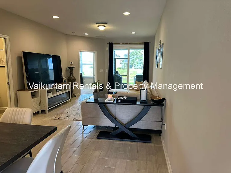 754 Cherry Elm Dr — Photo 5