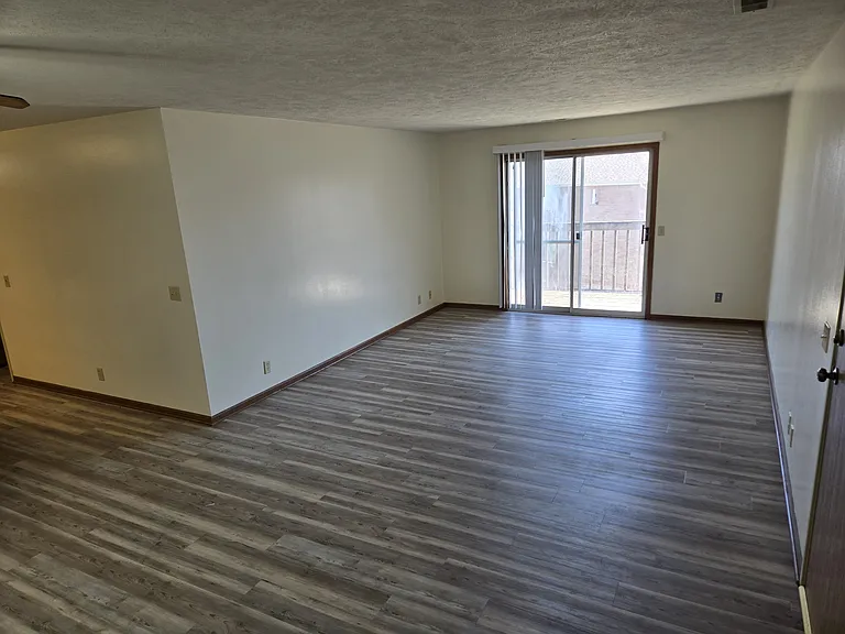 Pine Tree Apartments — Photo 24