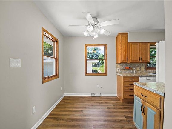4th image of 2708 Fairlane Ave