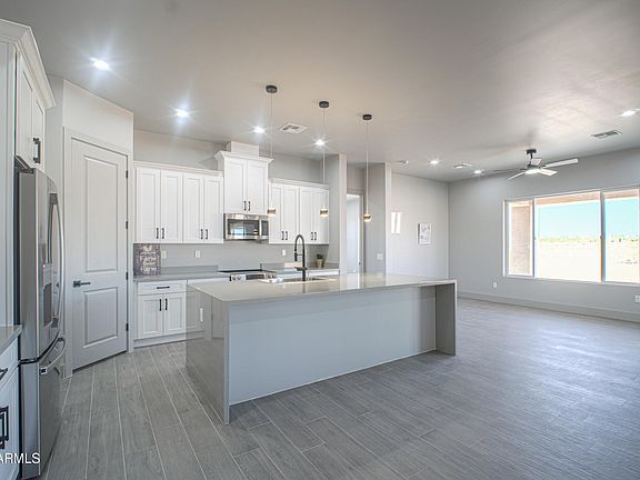 2nd image of 40461 W ROBLES Road