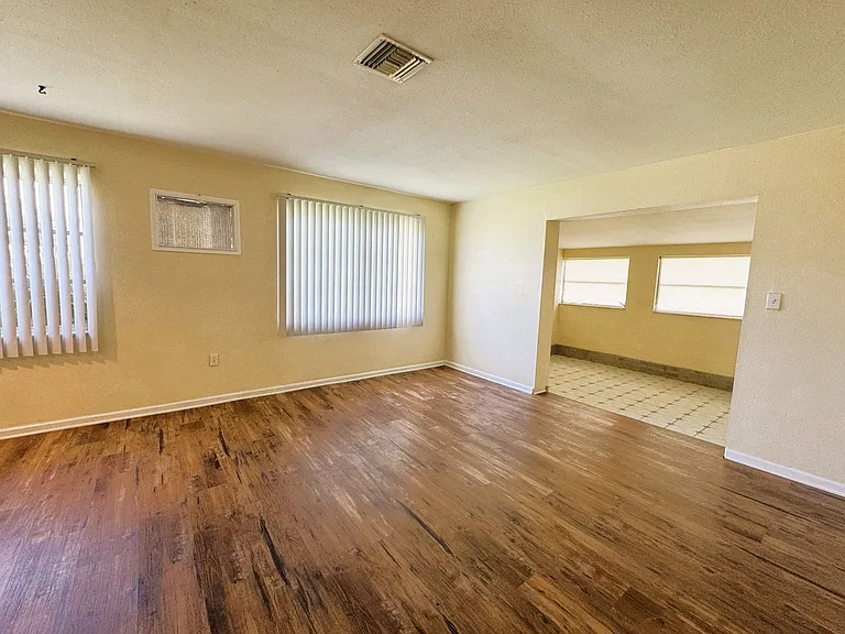 4380 Conway Blvd — Photo 9