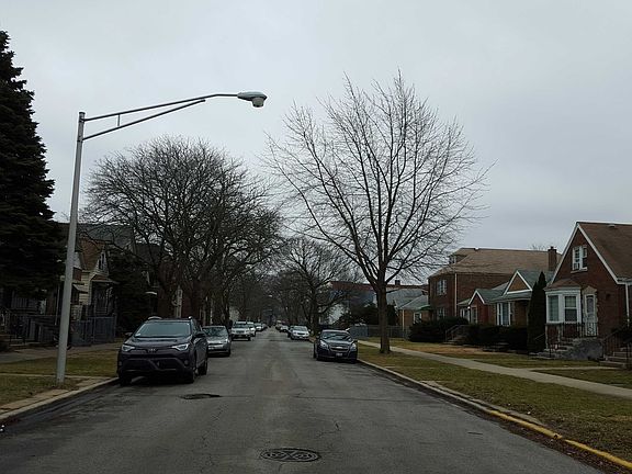4th image of 8124 S Coles Ave