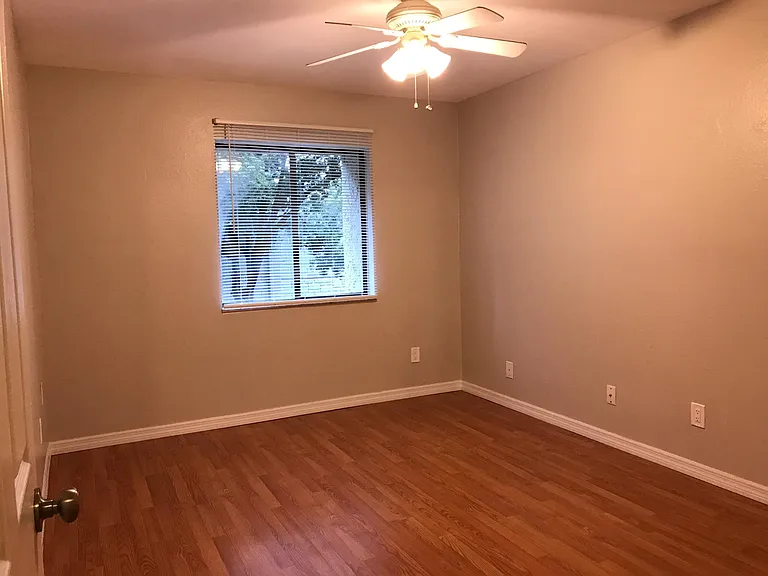 149 Springwood Cir #D — Photo 15