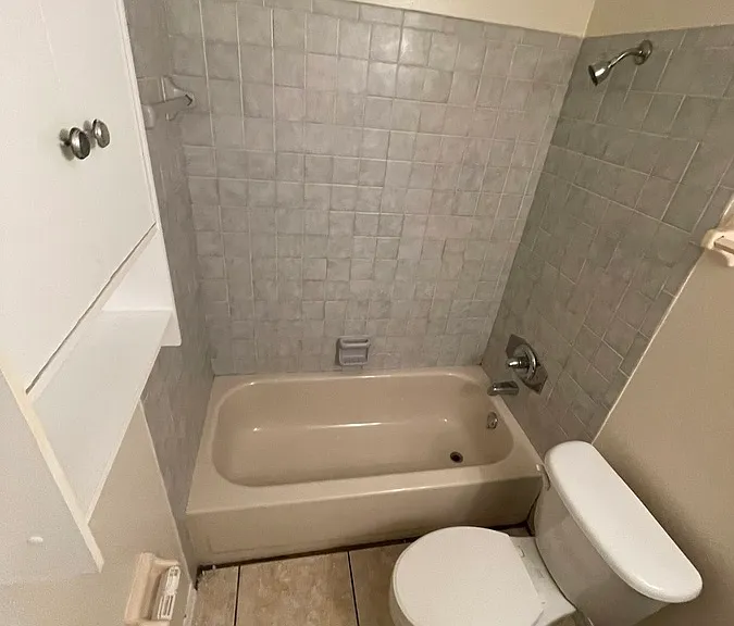 511 Manor Cir #1 — Photo 50
