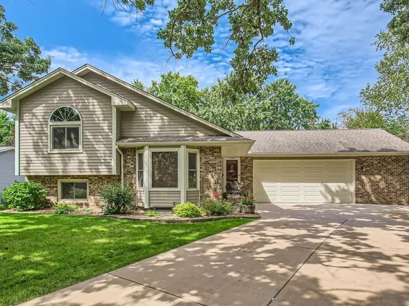 12352 Ivywood St NW, Coon Rapids, MN 55433