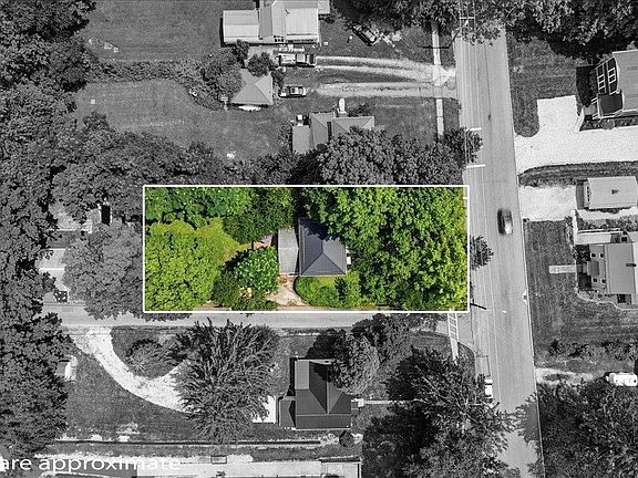 5th image of 301 E Wiggin St