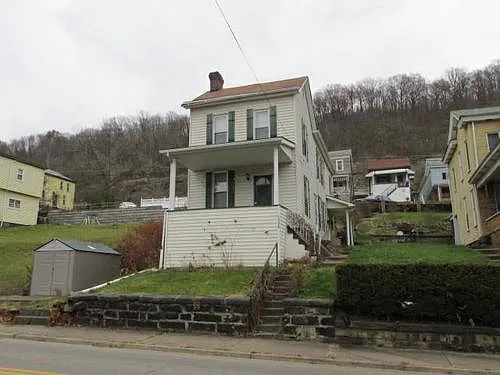 1338 Marshall St photo 1