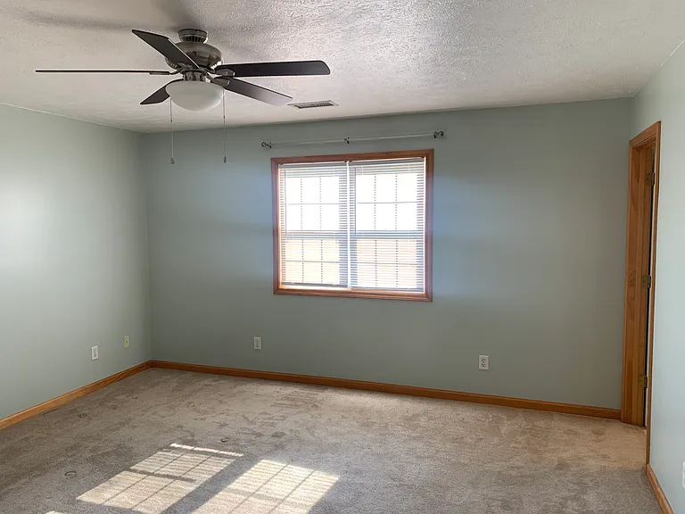 1303 California Ave — Photo 12