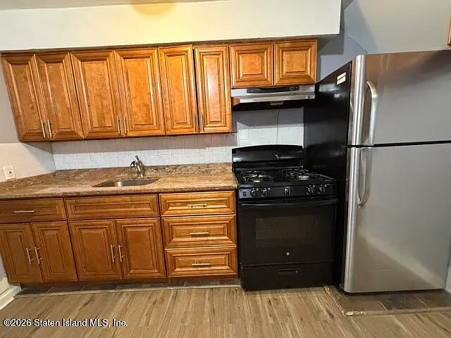 423 Lisk Ave — Photo 8