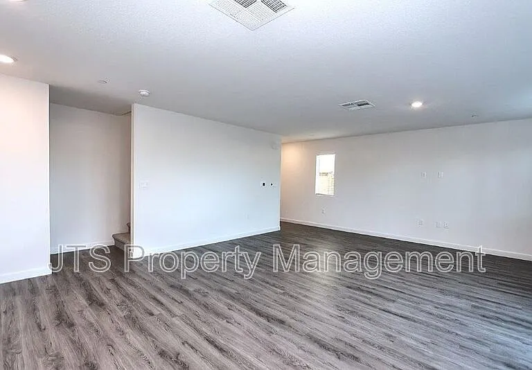 2097 Shady Tree Cir — Photo 18