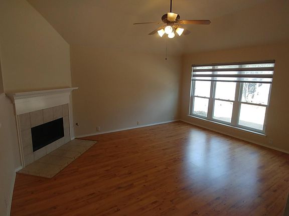 4th image of 3012 Peppercorn Dr