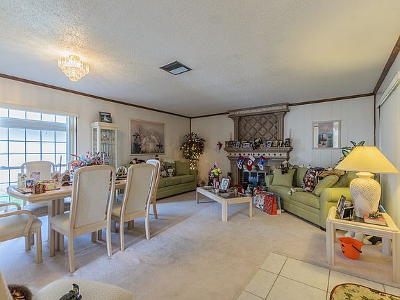 3rd image of 7506 Willow Ct