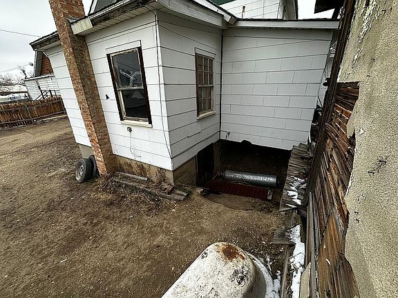 5th image of 1228 Main St