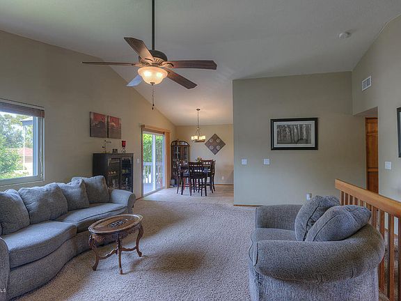 5th image of 208 E Juanita Ave