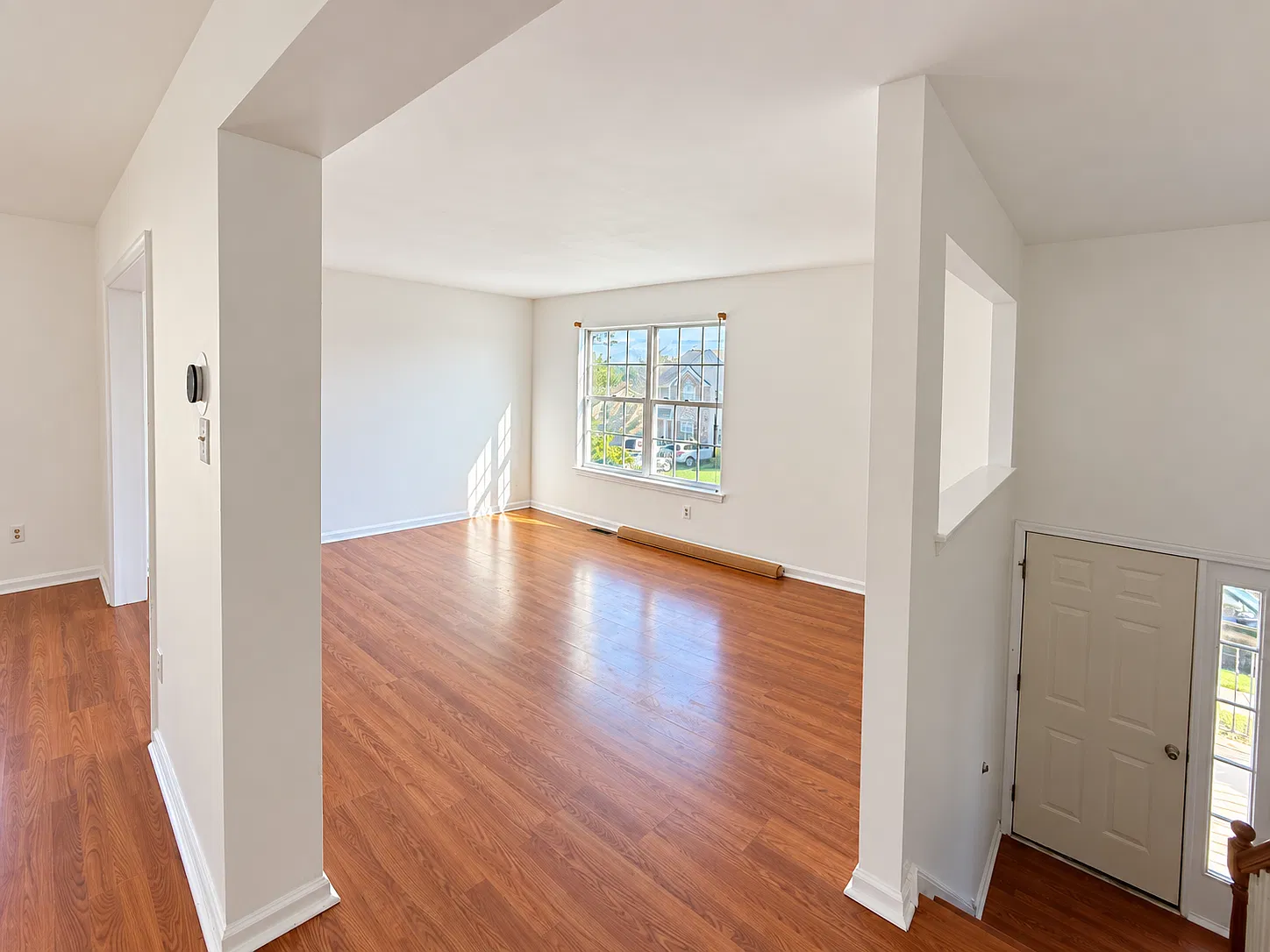 3 bed, 2.5 bath, 1728 sqft, $2,950 — Photo 2