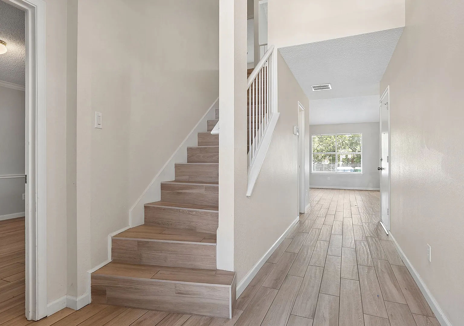 The Austin Home That Has It All 4 Beds, 3 Baths, Huge Corner Lot + No Carpet! — Photo 2