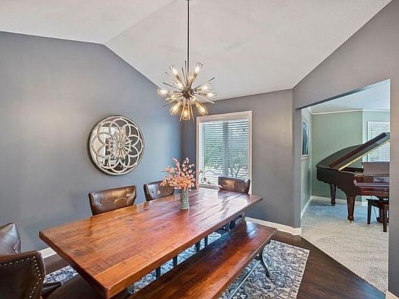 4th image of 1599 Coventry Ln