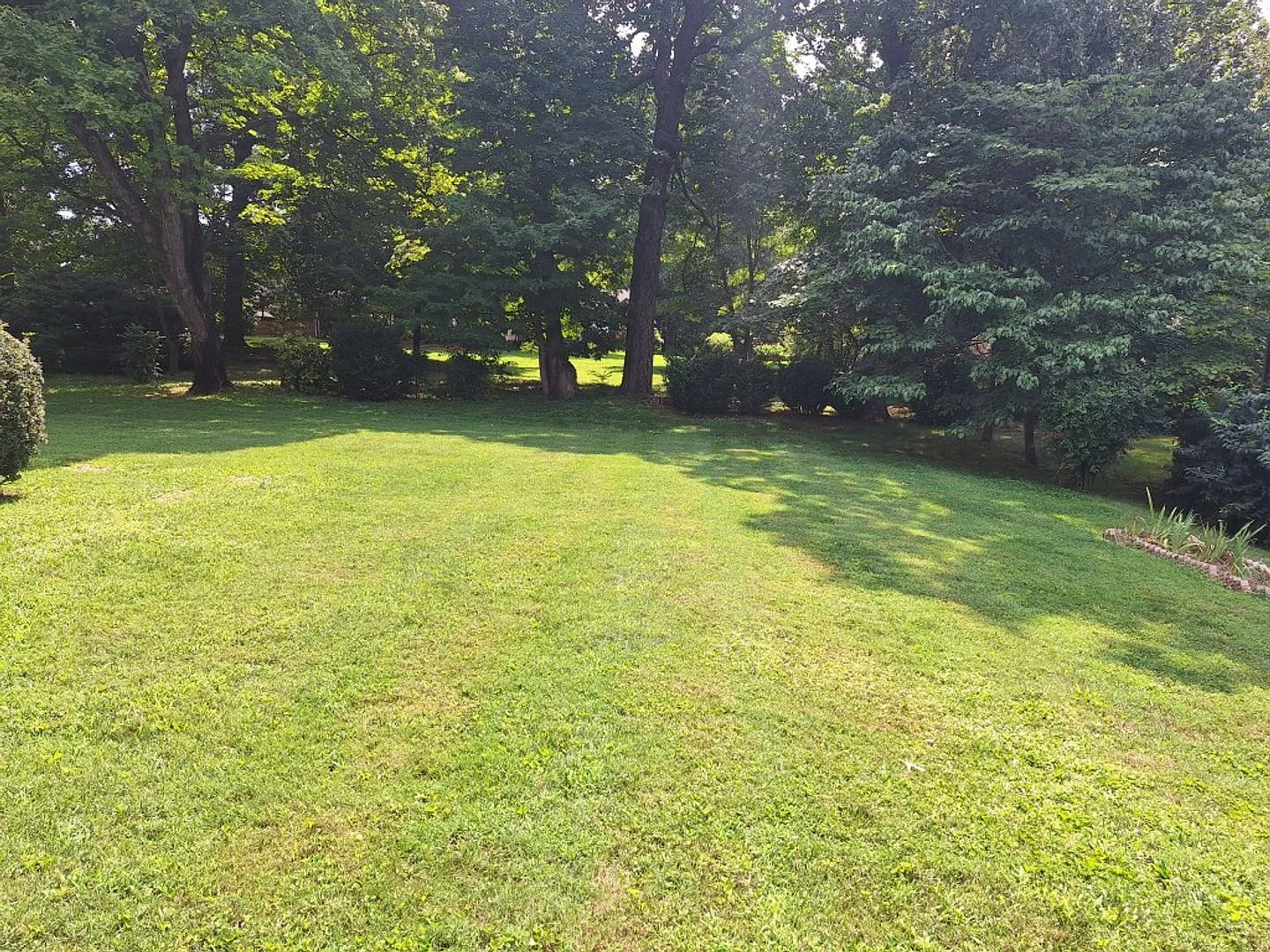 Near West Town Mall- 4bds/2.5 Bath Rancher. No Pets! Located In West Hills School Zones. — Photo 4
