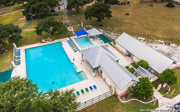Community overlooking Lake