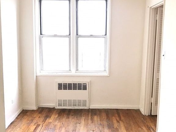 5th image of 4014 62nd St APT 5A