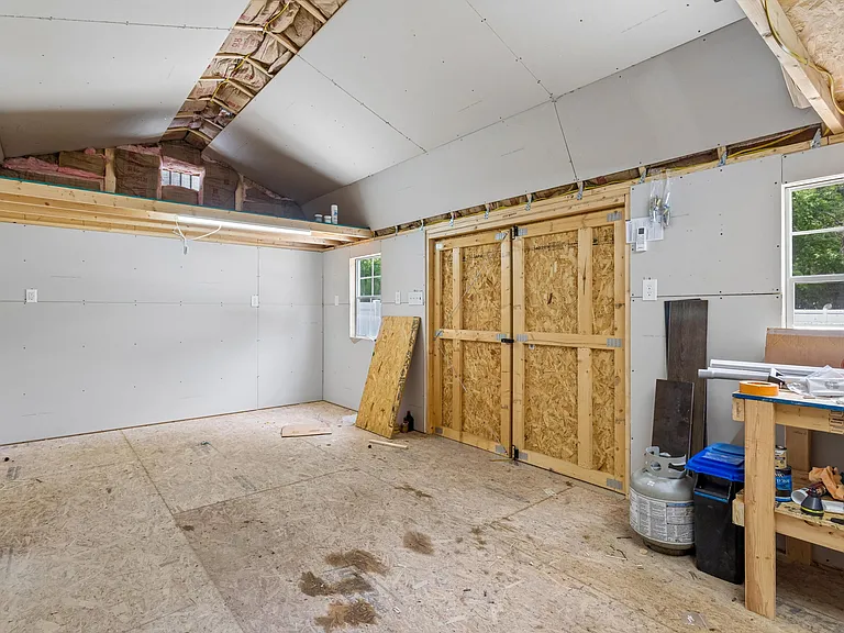 101 Sycamore Ln — Photo 47