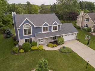 W277N2764 Chicory Ln, Pewaukee, WI 53072