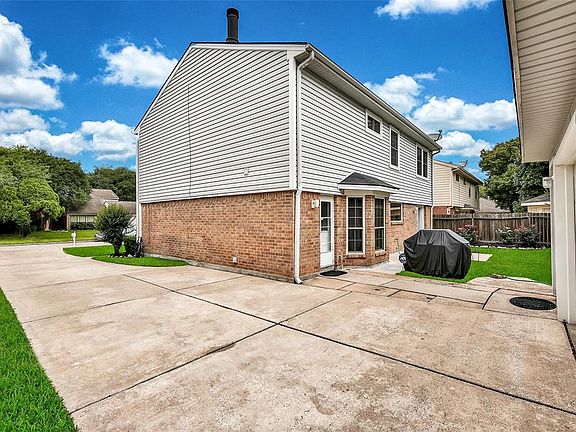 Expansive front drive.