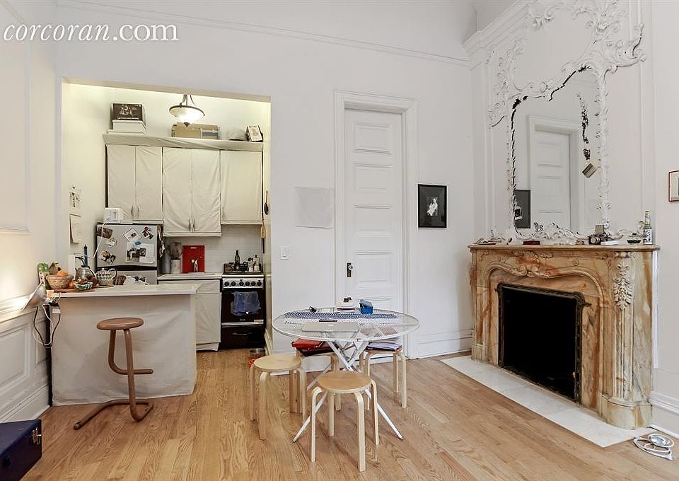 1st image of 121 W 79th St APT 1B