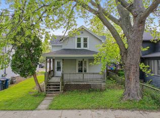 1023 Wright St, Oshkosh, WI 54901