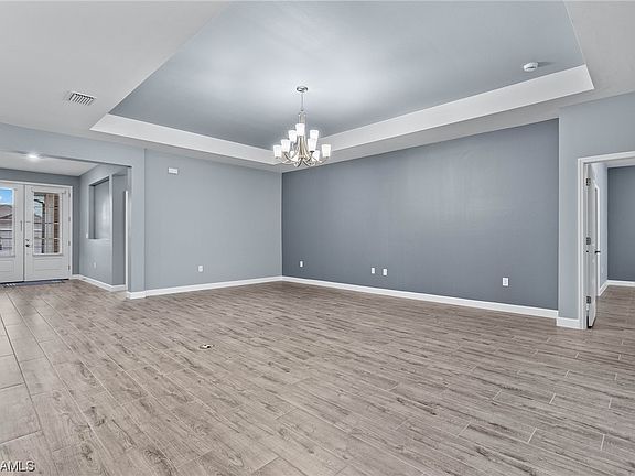 5th image of 18332 Parksville Dr
