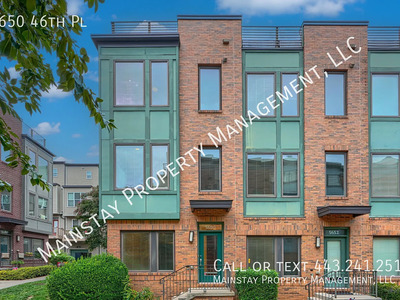 Spacious 3 Bedroom Townhome in Hyattsville Art District! — Photo 2