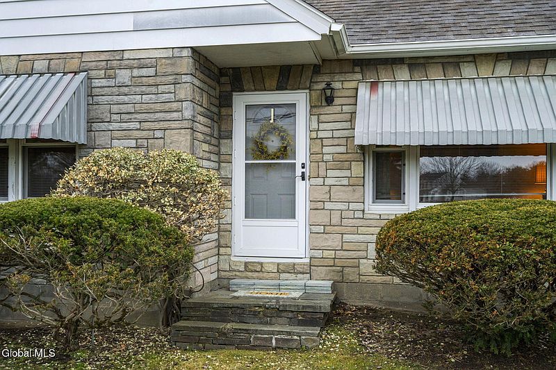 3rd image of 1021 Dunnsville Road