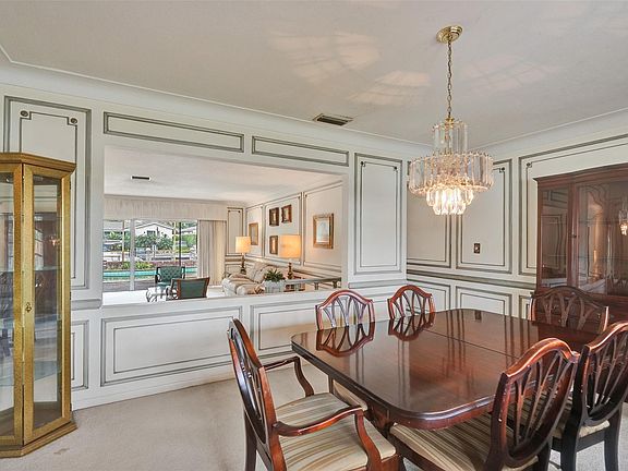 3rd image of 5211 NE 31st Avenue