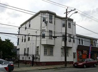 347 Dyer Ave, Cranston, RI 02920