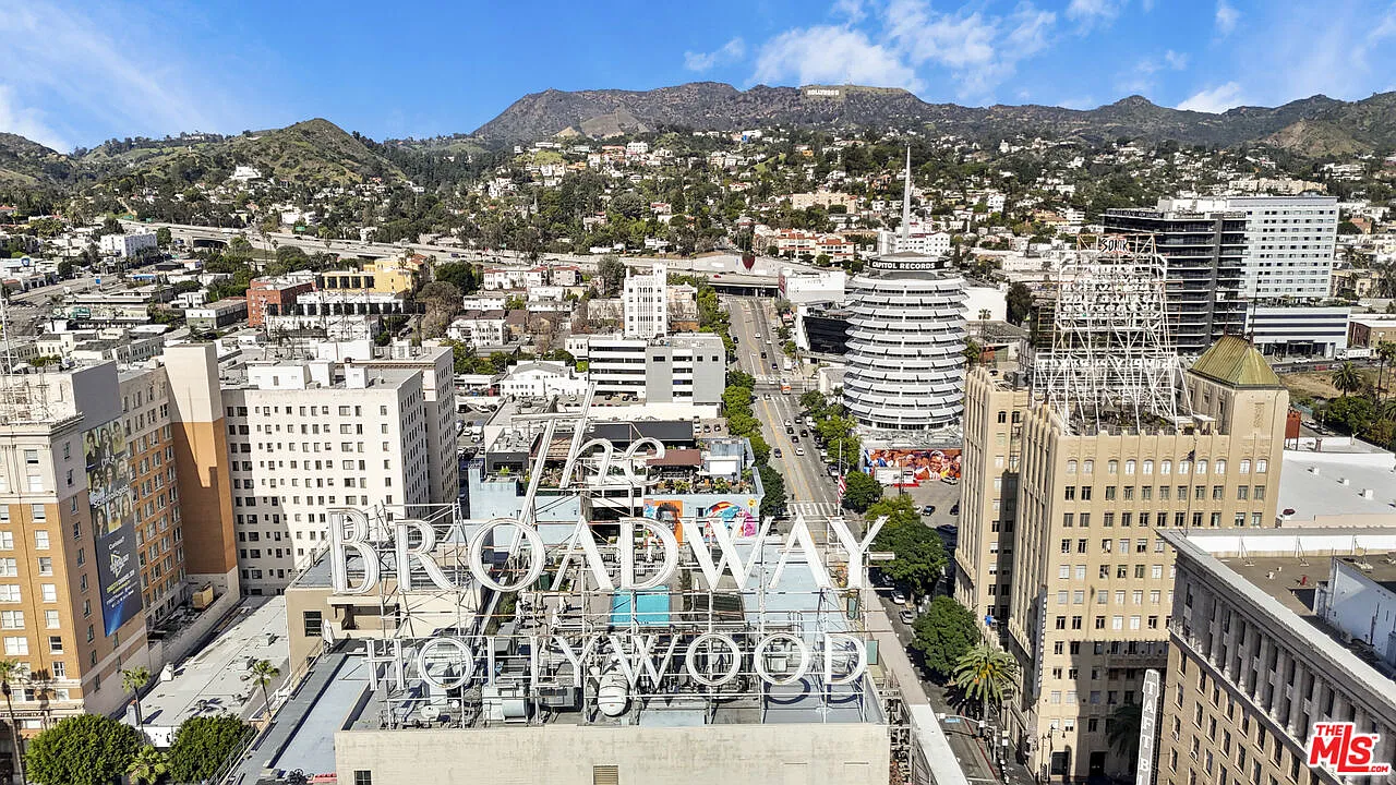 1 bed, 1.0 bath, 1560 sqft, $6,700 — Photo 1