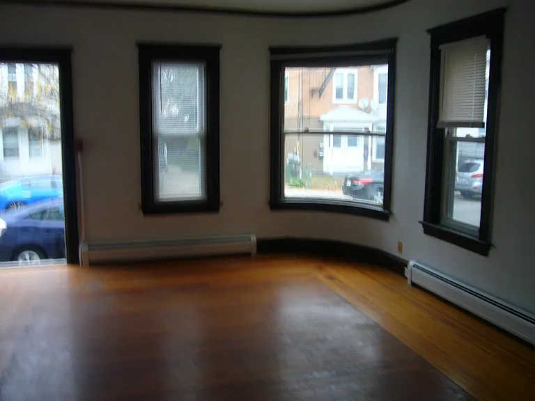 79 1/2 Appleton Ave #79-1/2 — Photo 3