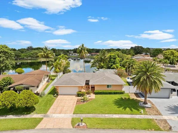 7911 NW 45th Street, Lauderhill, FL 33351