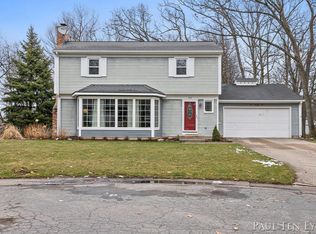 576 Rookway Dr SE, Ada, MI 49301