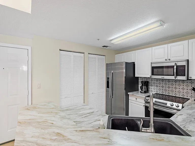 5095 Fairways Cir #I112 — Photo 9