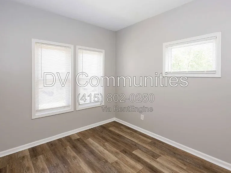 10917 Bernard Ave #4 — Photo 7
