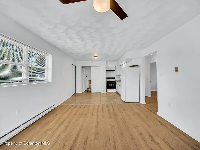 1215 Lori Ln — Photo 18