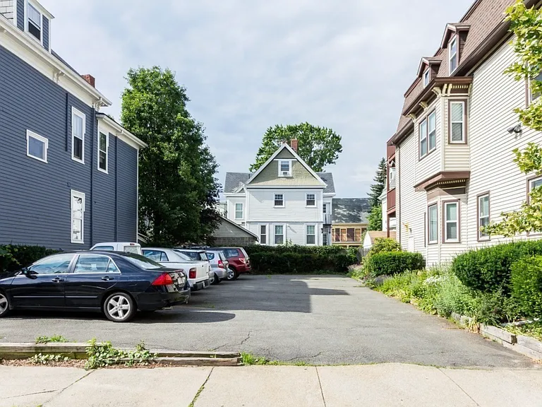 14 Arlington St #3 — Photo 8
