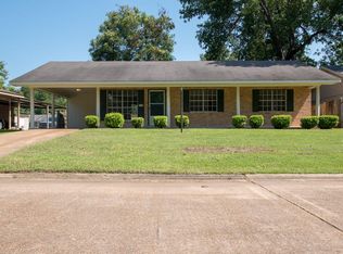 2315 Greenway Dr, Alexandria, LA 71301