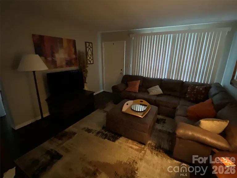 3315 Erskine Dr — Photo 16