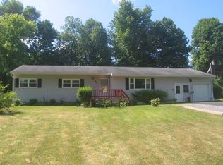 43 Queensway Rd, Rochester, NY 14623