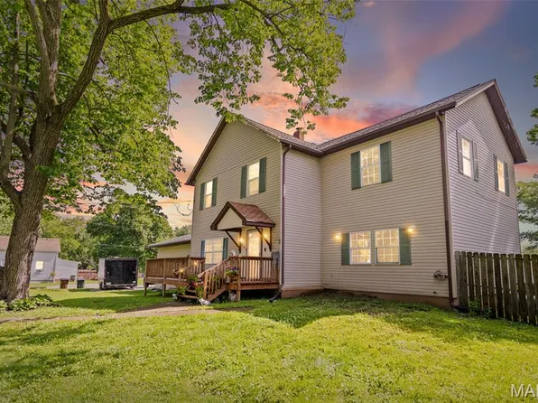 403 S Hickory St, Bunker Hill, IL 62014