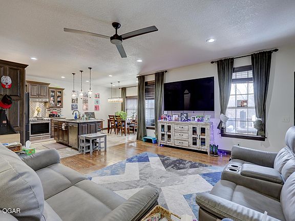 2nd image of 714 Golf Rd