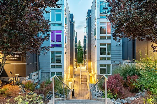 Discover Horizon Phinney! Photo 1 Discover Horizon Phinney! Photo 1